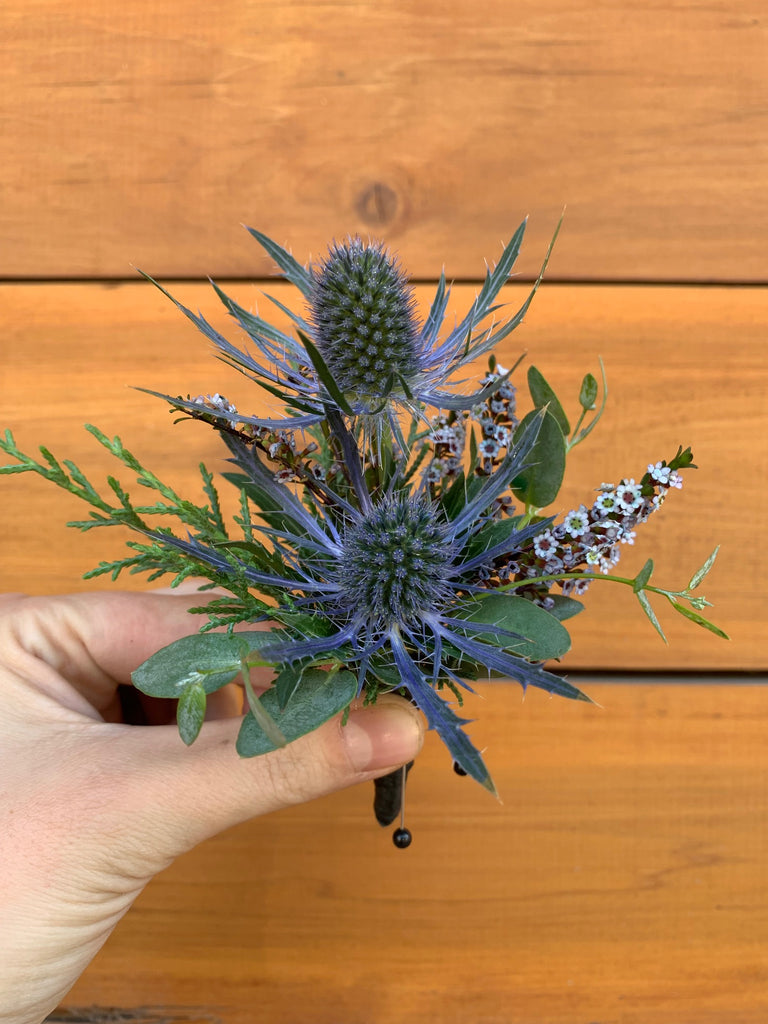 Boutonniere Bills House of Flowers