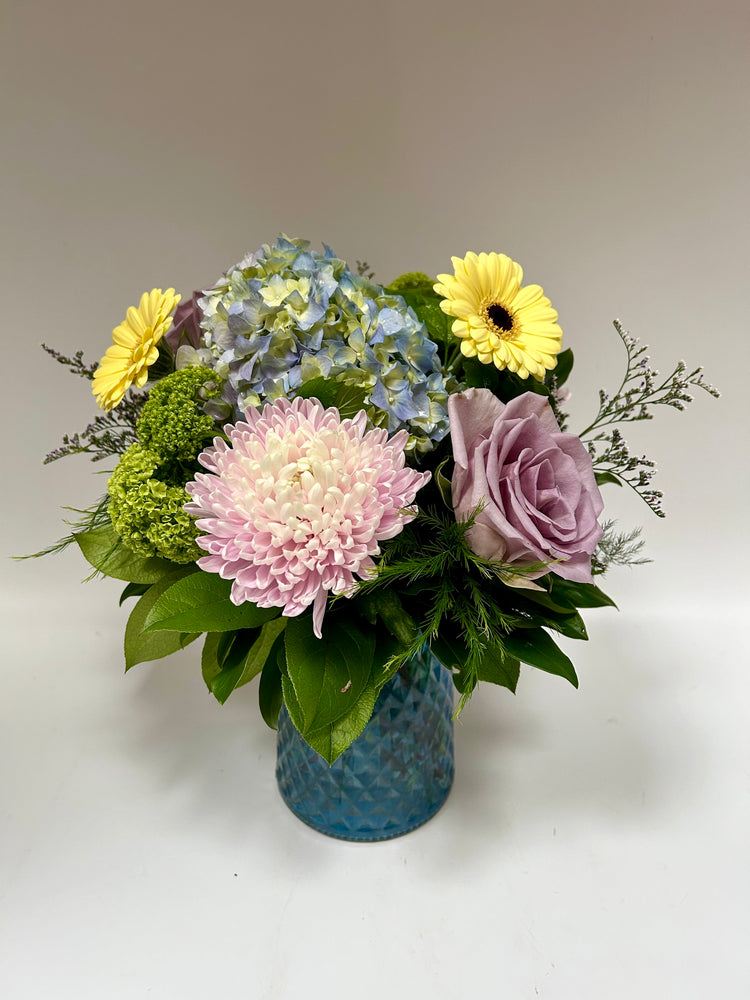 Marvelous Marge Floral Vase Arrangement - Flowers Saskatoon